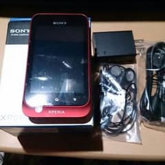 【新品】SIMフリー XPERIA ST21iのサムネイル