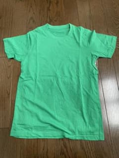 UNIQLOTシャツ　サイズ150のサムネイル