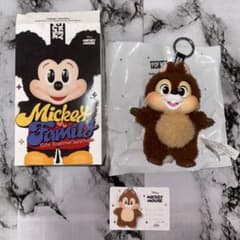 正規品新品POPMARTディズニーファミリー ぬいぐるみキーチェーン 