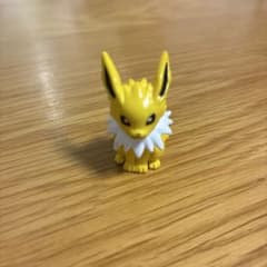 ポケモン バスボール　サンダース ミニフィギュアのサムネイル