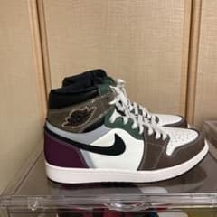 Nike Air Jordan 1 High OG "Hand Crafted"のサムネイル