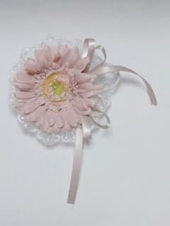 お花のコサージュのサムネイル