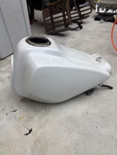 TW200 タンク TW225 ヤマハ ホワイト DG07J TW200 タンク TW225 ヤマハ ホワイト DG07J - メルカリ