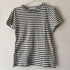 【美品】黒と白のボーダー Tシャツのサムネイル