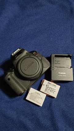 Canon EOS Kiss X6i 本体のみのサムネイル