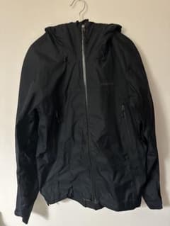 Patagonia マウンテンパーカー ブラック - メルカリ