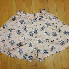 花柄ショートパンツのサムネイル