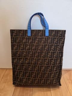 希少】FENDI ブルーハンドル ズッカ柄 トートバッグ - メルカリ