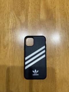 ちゃむさん専用iPhone11 adidas アディダスのサムネイル