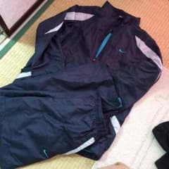 ナイキ ウインドブレーカー 上下セットのサムネイル