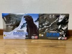 S.H.MonsterArts MFS-3 3式機龍/ゴジラ2002 セットのサムネイル