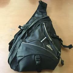 たた様専用 adidas ワンショルダーボディバックのサムネイル