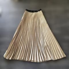 シャンパンゴールドプリーツロングスカートのサムネイル