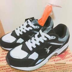 AKIII CLASSIC 韓国 24.5㎝のサムネイル