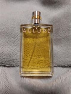 CHANEL　アリュール　オード・トワレ　100mlのサムネイル