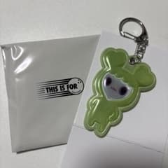 TWICE リフレクターキーホルダー　ジョンヨンのサムネイル