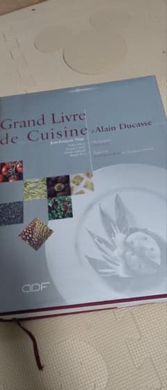 アランデュカスGrand Livre de Cuisine【洋書】 フランス料理 - メルカリ