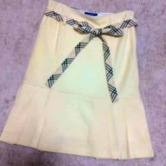専用 バーバリー スカート♥︎のサムネイル
