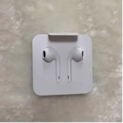 iPhone 純正イヤホンのサムネイル