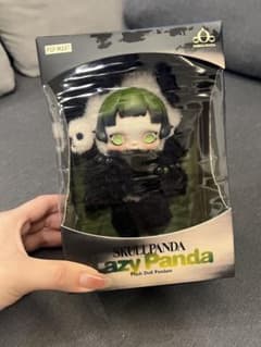 POP MART SKULLPANDA Lazy Panda ぬいぐるみのサムネイル