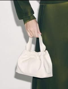 【未使用に近い】CHARLES & KEITH バッグのサムネイル