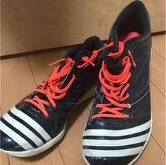 アディゼロ 三段跳び 27.5のサムネイル