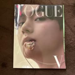 VOGUE KOREA V bts 3冊セット 写真集　ポスター付き　値下げアリのサムネイル