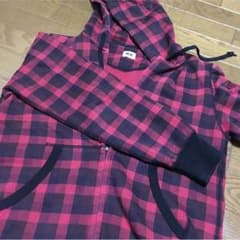 鬼龍院翔 ユニクロ パーカーのサムネイル