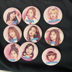 TWICE 缶バッジ 9種セットのサムネイル
