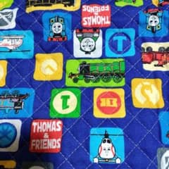 トーマス生地☆横向き絵柄☆キルティングのサムネイル
