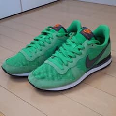 NIKE ナイキ　スニーカー　インターナショナリストのサムネイル
