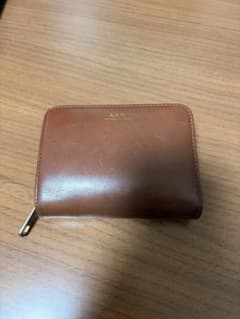 A.P.C. 二つ折り財布 ラウンドファスナー ブラウンのサムネイル