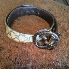 GUCCIベルトのサムネイル