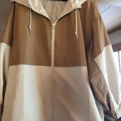 マウンテンパーカー　Ｌサイズ　未使用のサムネイル