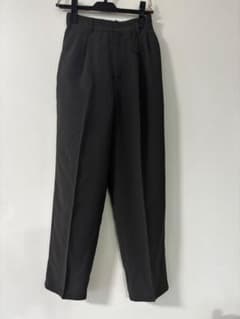 YECCA VECCA タック入りテーパードパンツ　ダークグレー　Sサイズのサムネイル