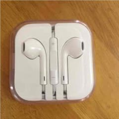 iphone 純正イヤホンのサムネイル