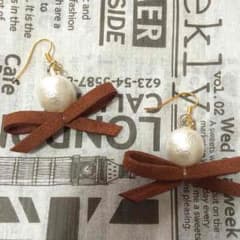 ハンドメイド パールリボンピアスのサムネイル
