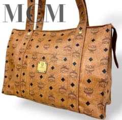 □MCM□大容量トートバッグ□本革□モノグラムのブランド名ロゴが一面