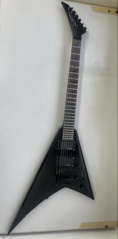 Jackson V型エレキギター ブラック リバースヘッド m62811705268_1.jpg?1767069529