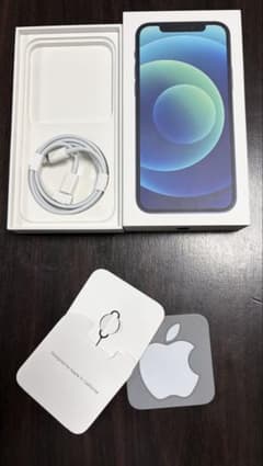Apple iPhone 12 付属品のサムネイル