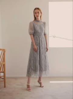 Leja スパンコール刺繍レースプチハイネックAラインドレス - メルカリ