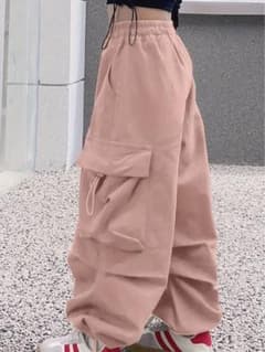 新品　パラシュートカーゴパンツ　128〜140のサムネイル