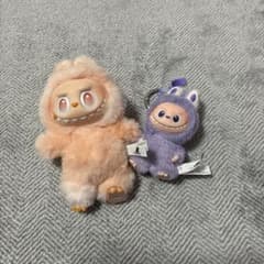 popmart POP MART ラブブ ぬいぐるみ キーホルダー 2点セットのサムネイル