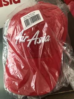AIRASIA 赤　キャップ　帽子　新品　未使用のサムネイル