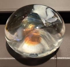 石川県ガラス作家蕾のガラス製置物ペーパーウェイト - メルカリ