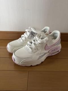 Nike Air Max エクシーのサムネイル