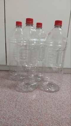 ペットボトル　4リットルのサムネイル