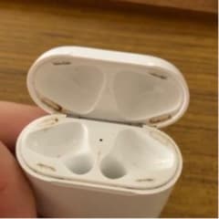 AirPods ケースのサムネイル