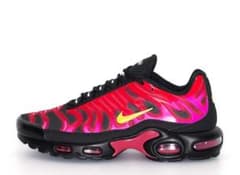 NIKE AIR MAX PLUS  ✖️supremeのサムネイル