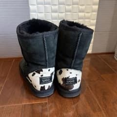 SHEARERS UGG （MADE IN AUSTRALIA）　黒　カウ柄のサムネイル
